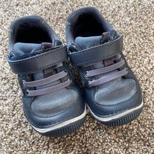 Stride Rite Boys 6.5 wide shoes
